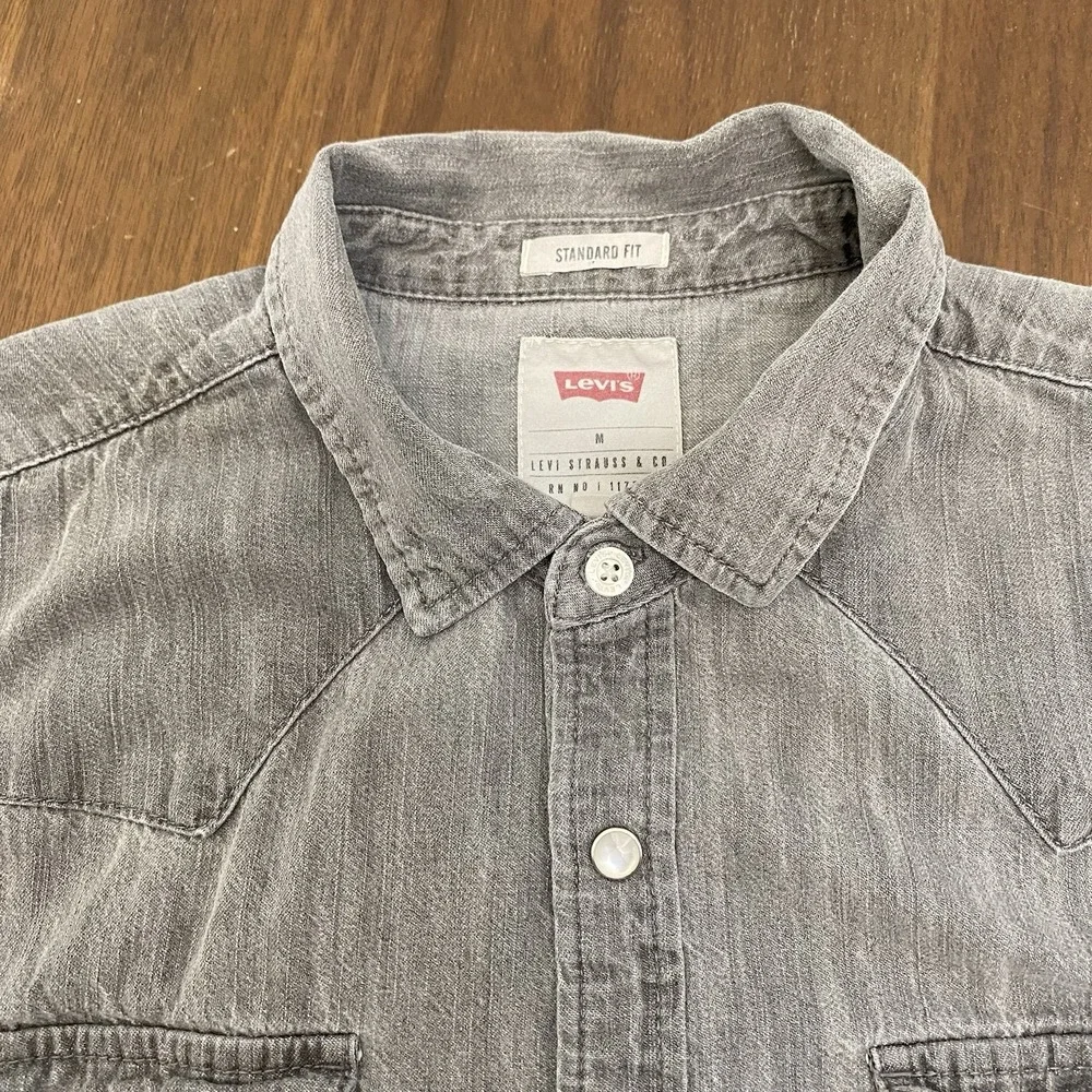 Levis Sawtooth Pearl Snap Shirt Medium Gray Button Up Casual Workwear